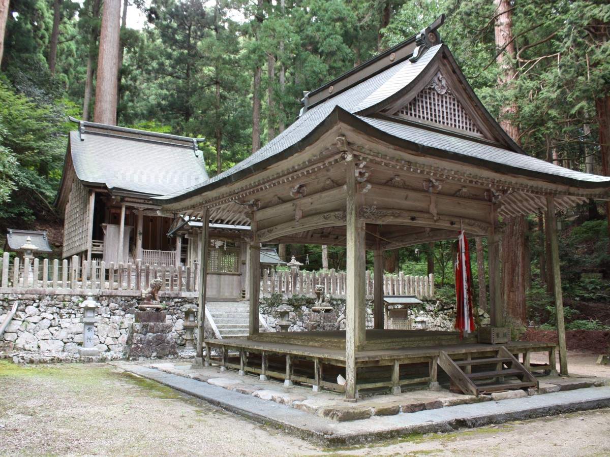 大皇器地祖神社（おおきみきじそじんじゃ）