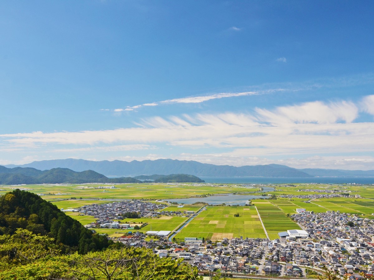 五個荘近江商人発祥の地を訪れた思い出をお土産に 「商家の家訓煎餅」販売開始